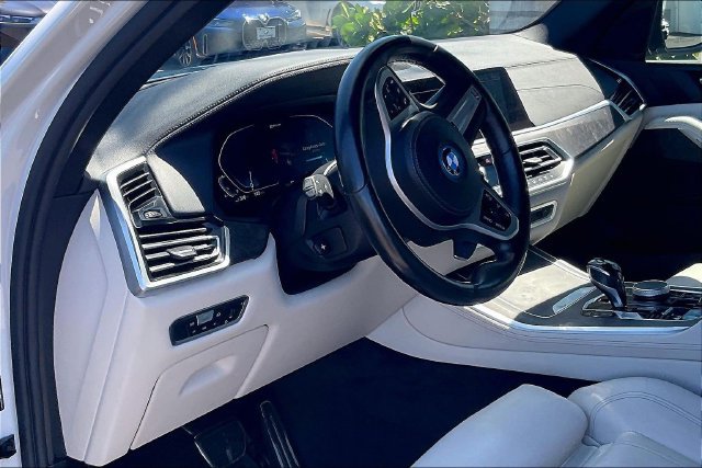 Used 2022 BMW X5 xDrive45e w/ M Sport Package AWD/4WD image 14