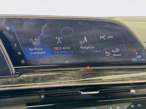 Used 2023 Cadillac Escalade ESV Premium Luxury image 39