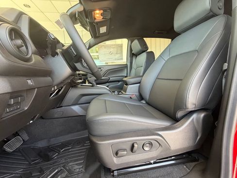 New 2026 Chevrolet Colorado Trail Boss AWD/4WD image 17