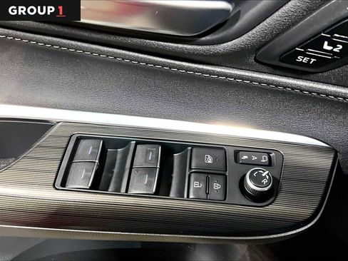 Used 2024 Toyota Venza Limited AWD/4WD image 35