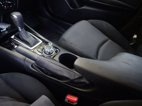 Used 2016 MAZDA MAZDA3 i Sport FWD image 13