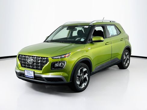 Used 2023 Hyundai Venue SEL image 1