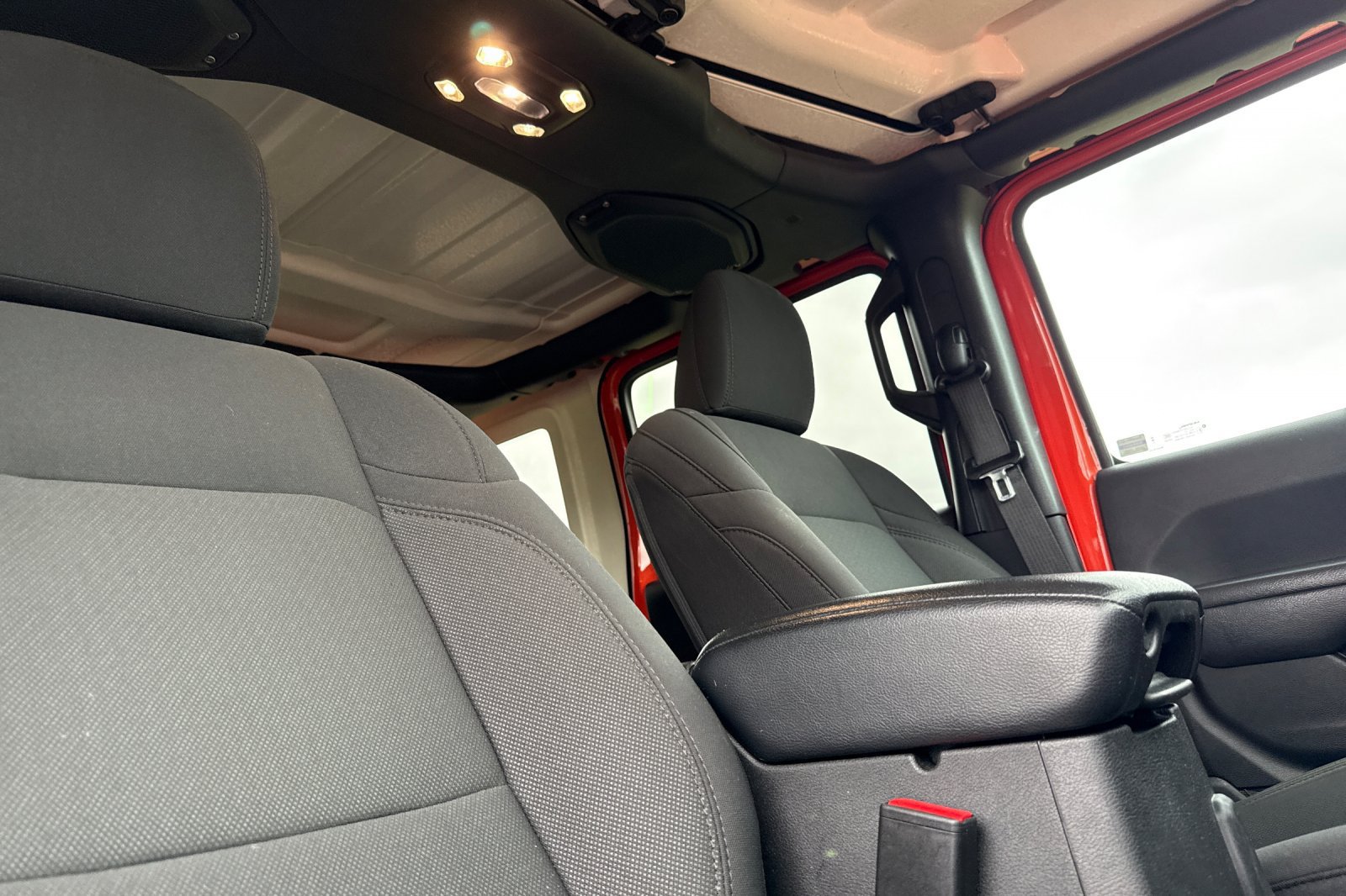 Used 2023 Jeep Wrangler Unlimited Sport AWD/4WD image 18