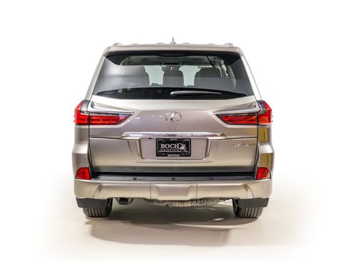 Used 2020 Lexus LX 570 4WD w/ Luxury Package image 5