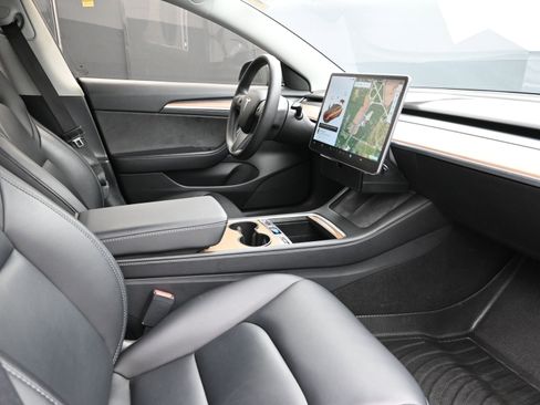 Used 2022 Tesla Model 3 Performance image 22