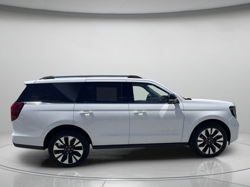 New 2026 Ford Expedition Platinum w/ Driver's Package AWD/4WD image 2