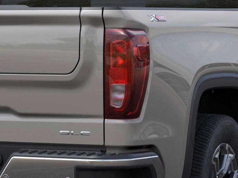 New 2026 GMC Sierra 1500 SLE w/ X31 Off-Road Package AWD/4WD image 32