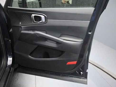Used 2026 Kia Sorento LX FWD image 29