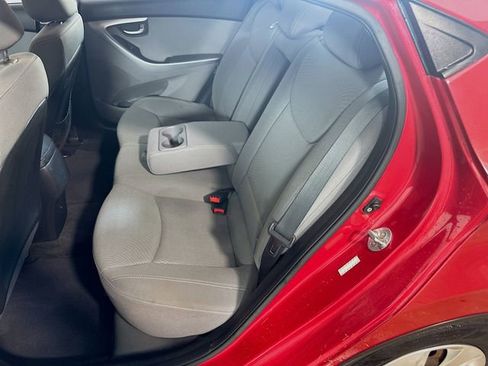 Used 2016 Hyundai Elantra SE image 15