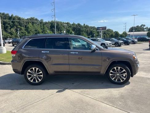 Used 2018 Jeep Grand Cherokee Overland RWD image 9