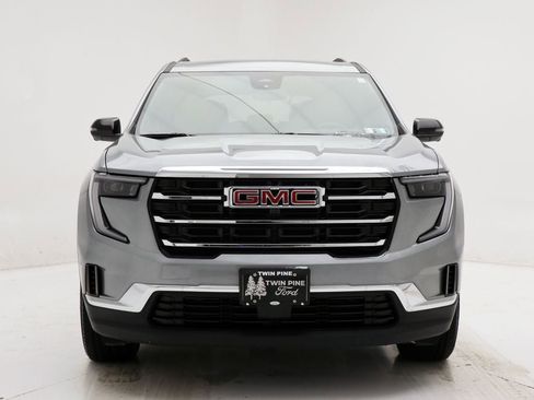 Used 2025 GMC Acadia Elevation image 4