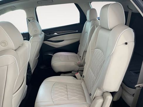 Used 2022 Buick Enclave Avenir w/ Avenir Technology Package image 11
