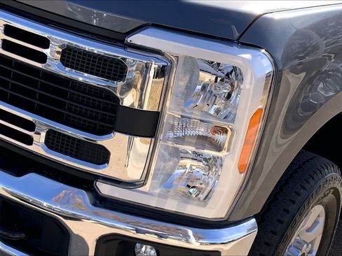 Certified 2023 Ford F250 XLT image 28