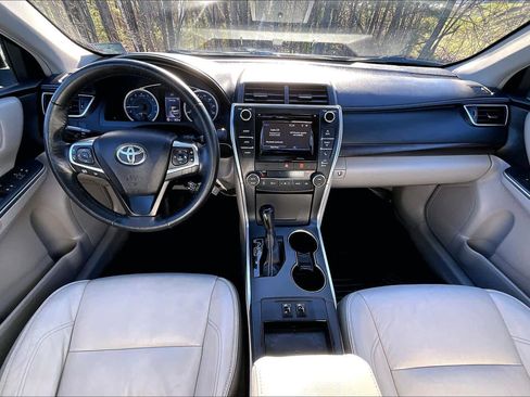 Used 2015 Toyota Camry XLE FWD image 14