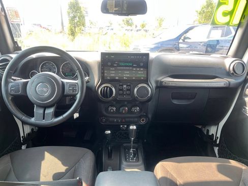Used 2015 Jeep Wrangler Unlimited Sport w/ Quick Order Package 24S AWD/4WD image 14