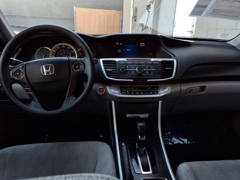 Used 2015 Honda Accord EX image 19