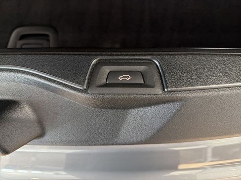 Used 2026 BMW X5 xDrive40i w/ M Sport Package image 13