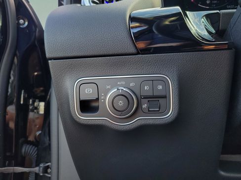 Certified 2025 Mercedes-Benz GLA 250 image 23