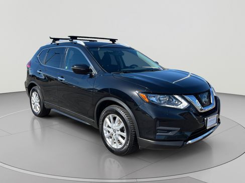 Used 2017 Nissan Rogue SV FWD image 7