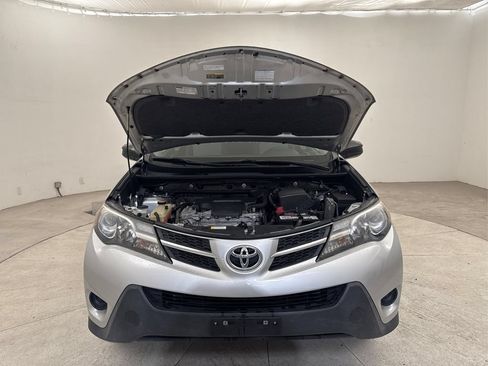 Used 2015 Toyota RAV4 LE FWD image 17