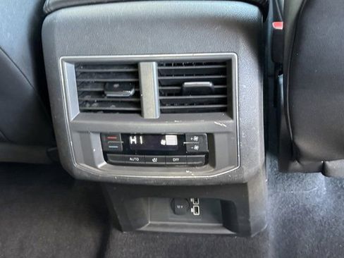 Used 2019 Volkswagen Atlas SE image 12