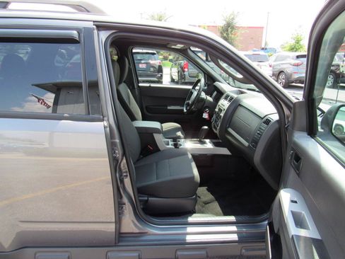 Used 2012 Ford Escape XLT AWD/4WD image 30