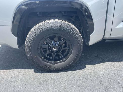 Used 2024 Toyota Tundra Platinum AWD/4WD image 9