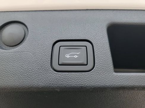 Used 2026 Chevrolet Equinox LT w/ Convenience Package II FWD image 35