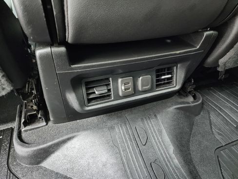 Used 2022 GMC Sierra 2500 SLT w/ LPO, GMC Protection Package image 36