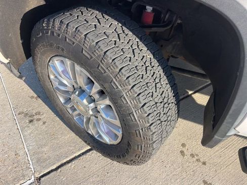 Used 2021 Chevrolet Silverado 2500 High Country w/ Technology Package image 38