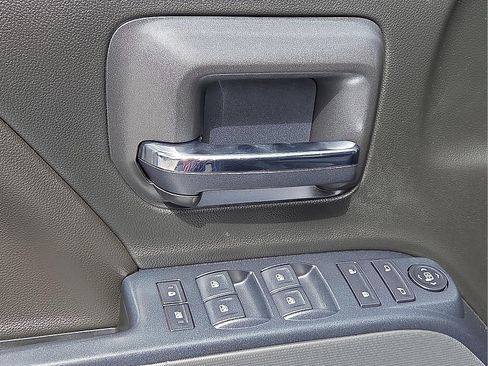 Used 2018 Chevrolet Silverado 1500 LT w/ All Star Edition image 13