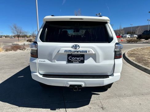 Used 2024 Toyota 4Runner SR5 Premium image 7