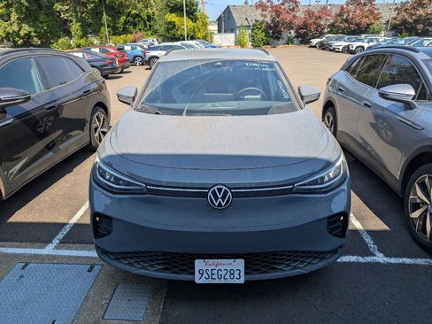 Used 2024 Volkswagen ID.4 2WD image 9