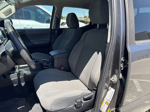Used 2021 Toyota Tacoma SR w/ SR Convenience Package RWD image 12