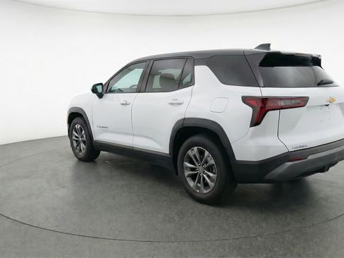 Used 2025 Chevrolet Equinox LT image 6