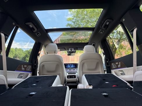 New 2025 Mercedes-Benz GLS 450 4MATIC image 32