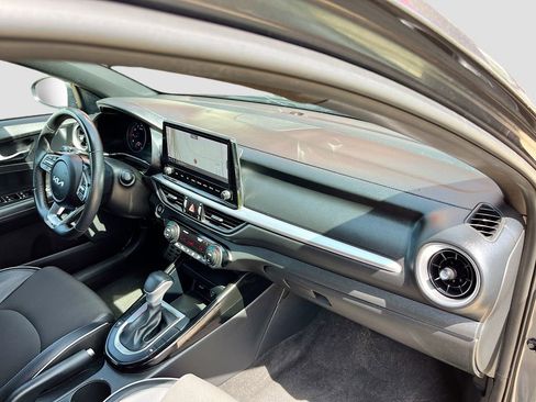 Used 2023 Kia Forte GT-Line image 6