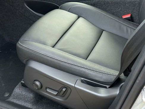 New 2025 Volvo XC40 B5 Plus w/ Climate Package image 19