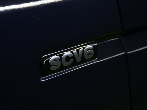 Used 2016 Land Rover LR4 HSE image 13