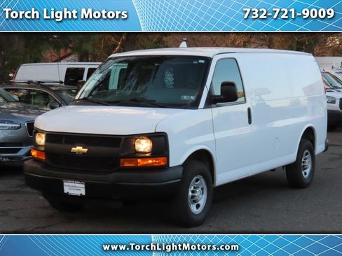 Used 2015 Chevrolet Express 2500 image 1