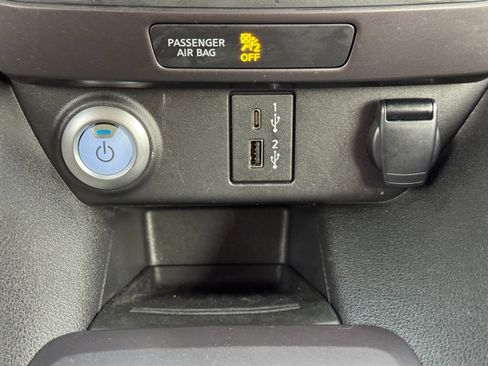 Used 2025 Nissan Leaf S image 25