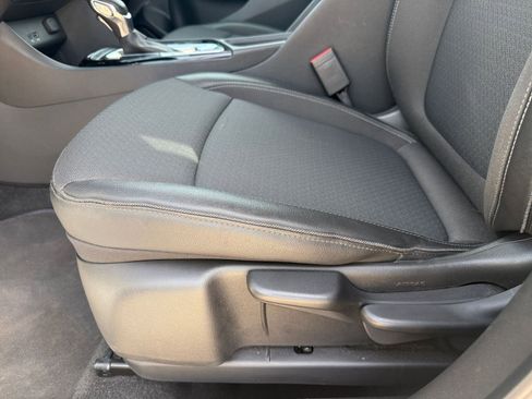 Used 2025 Buick Encore GX Preferred FWD image 22