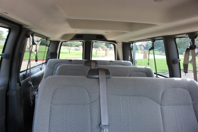 Used 2025 GMC Savana 3500 LT w/ LT Preferred Equipment Group RWD image 11