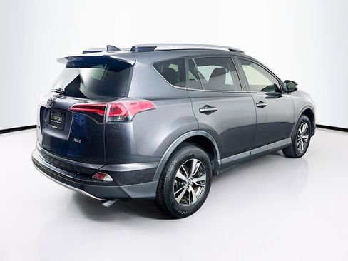 Used 2018 Toyota RAV4 XLE image 9