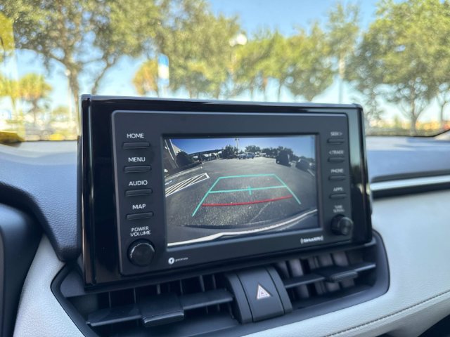 Used 2021 Toyota RAV4 XLE FWD image 24