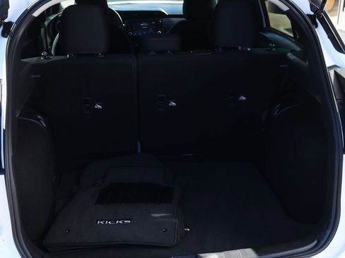 Used 2023 Nissan Kicks SR image 24