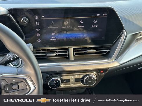 Used 2024 Chevrolet Trax ACTIV w/ Driver Confidence Package FWD image 17