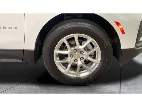 Used 2024 Chevrolet Equinox LS w/ LS Convenience Package AWD/4WD image 20