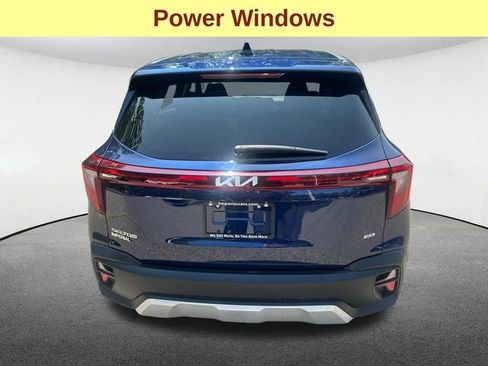 Used 2026 Kia Seltos LX AWD/4WD image 9