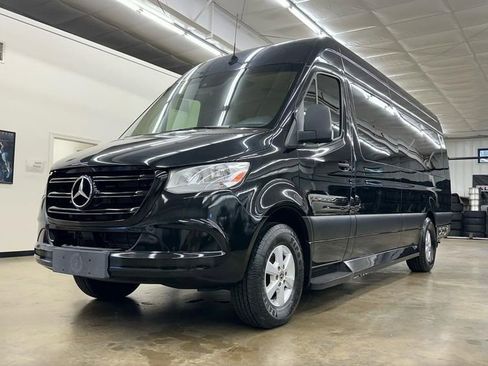 Used 2019 Mercedes-Benz Sprinter 3500 image 1